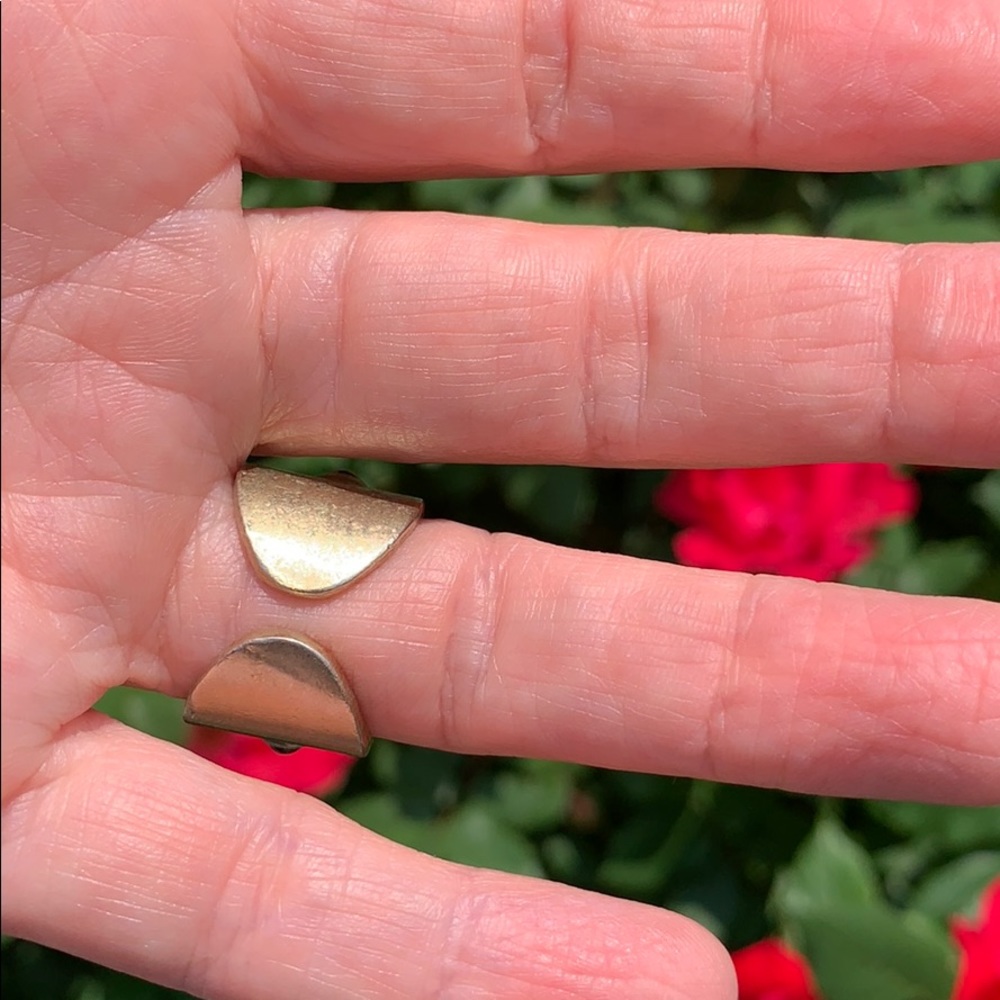 Vintage gold tone ring - Picture 3 of 5